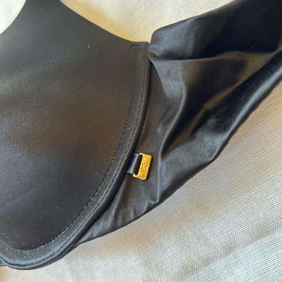 Black Victoria’s Secret push up bra size 32B - Picture 4 of 5